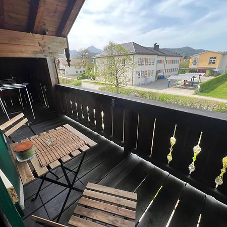 Gemuetliche Dachgeschosswohnung Mit Balkon ไอน์ริง ภายนอก รูปภาพ