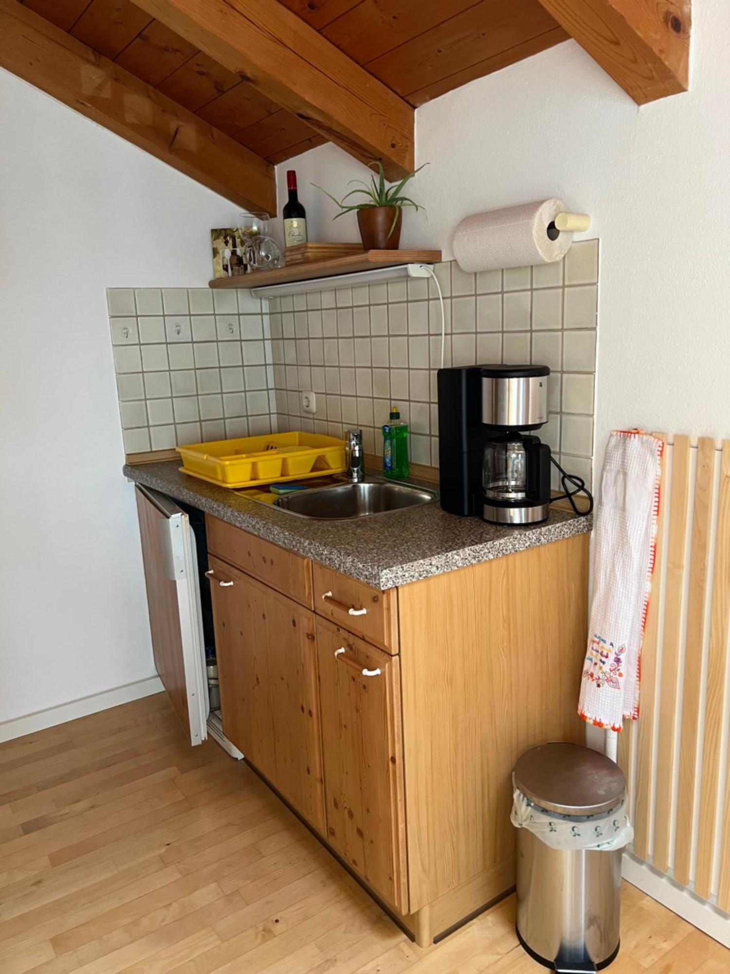 Gemuetliche Dachgeschosswohnung Mit Balkon ไอน์ริง ภายนอก รูปภาพ
