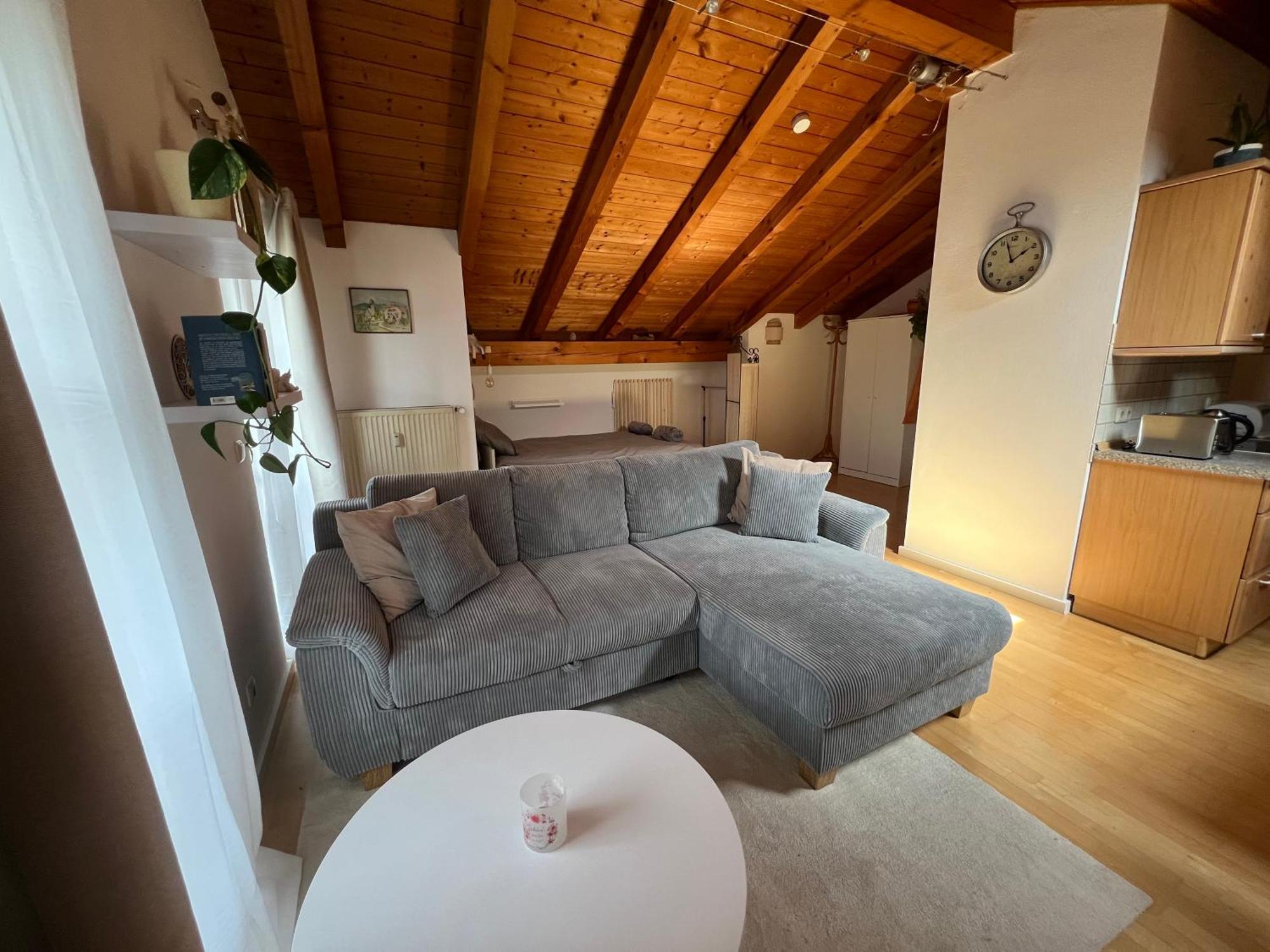 Gemuetliche Dachgeschosswohnung Mit Balkon ไอน์ริง ภายนอก รูปภาพ
